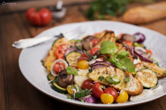 TUI_Italien_Urlaubsrezept_Rezept_Panzanella_Brotsalat_Header_TUI Blog