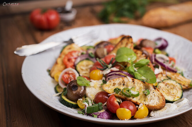 TUI_Italien_Urlaubsrezept_Rezept_Panzanella_Brotsalat_Header_TUI Blog