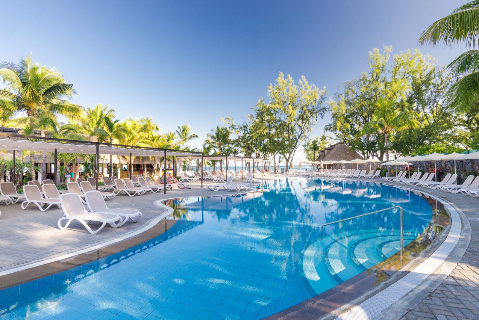 Mauritius RIU Le Morne Pool