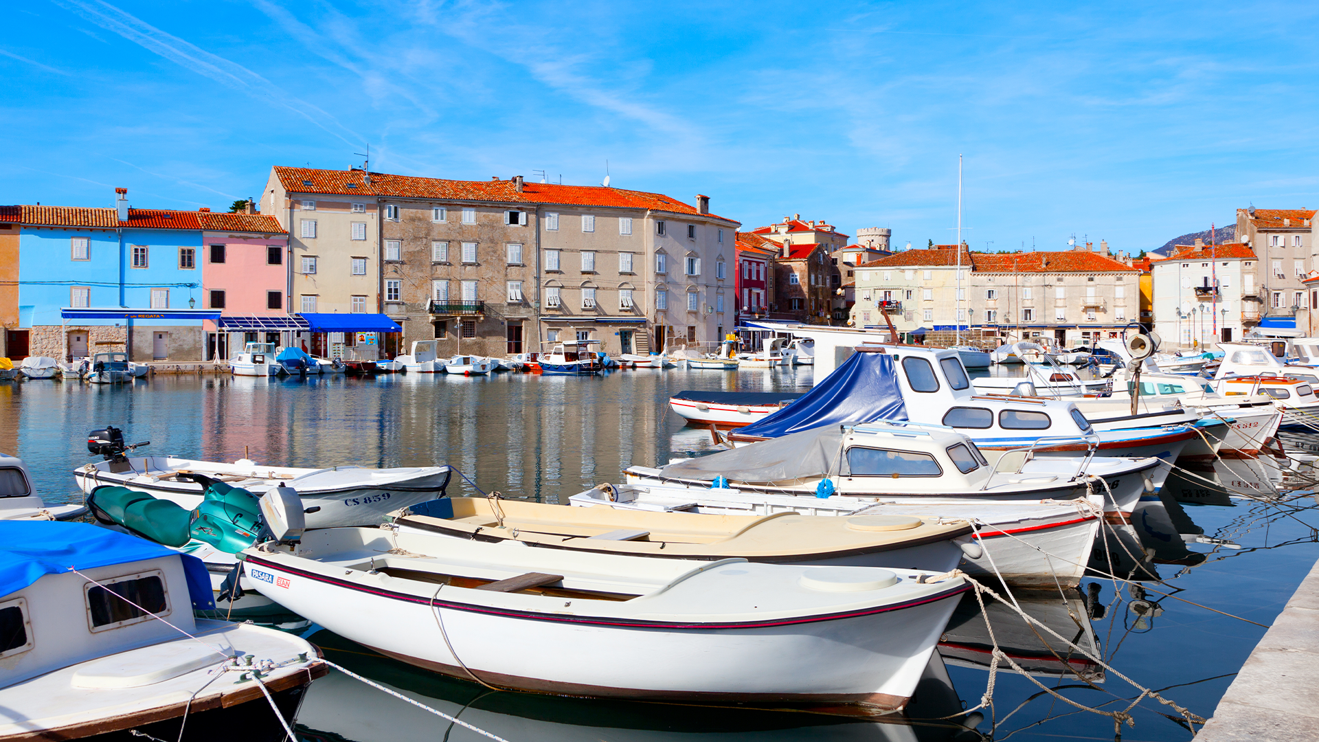 Alter Hafen in Novigrad, Istrien, Kroatien